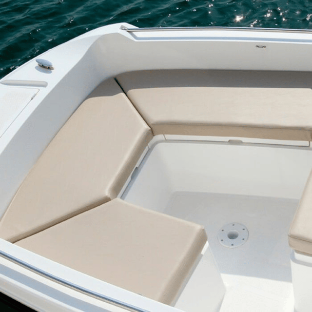Barcelona: No license needed Boat Rental - One to three hours on Barcelona’s Mediterranean waters