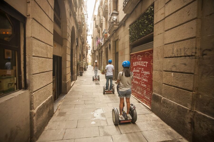 Barcelona: Old Port and Gothic Quarter Guided Segway Tour - Key points to know before you book