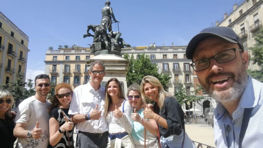 Barcelona: Old Town and Gothic Quarter Walking Tour - Roman walls and Pati Llimona’s ancient baths