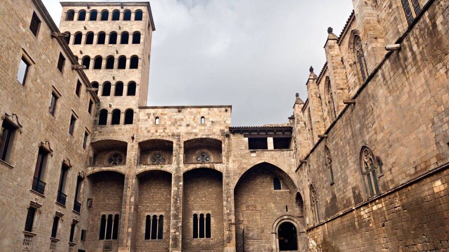 Barcelona: Old Town and Gothic Quarter Walking Tour - Palace of Catalan Music and the final stretch