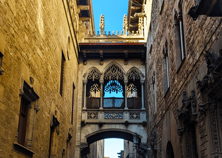 Barcelona: Old Town Private Walking Tour of Past and Present - Key points at a glance