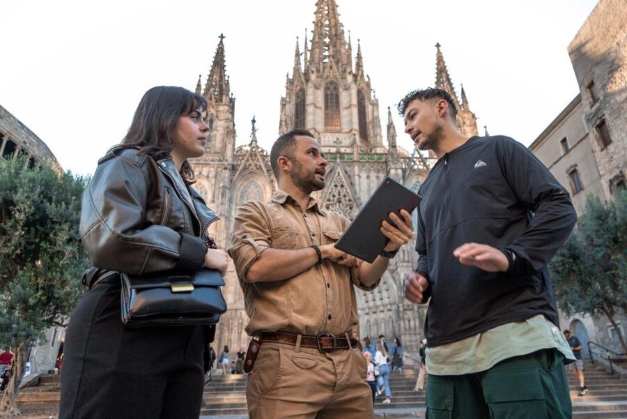 Barcelona Old Town Private Walking Tour with Local Historian - La Rambla and the finish at Plaça Reial