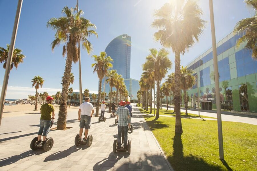 Barcelona: Old Town & Seafront Segway Tour - Group size, safety, and who can ride