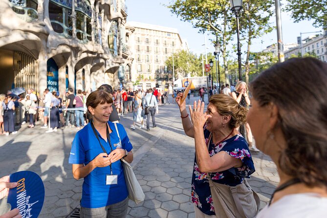 Barcelona Old Town Walking Tour & Optional Casa Battlo Ticket - Plaça de Catalunya: the city’s central crossroads