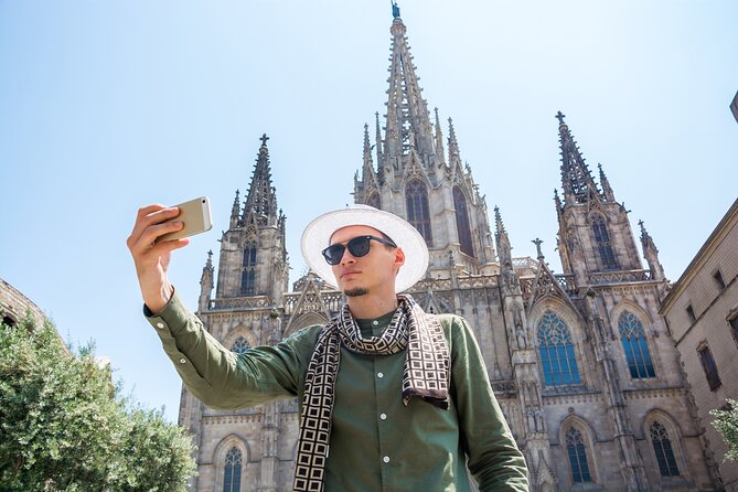 Barcelona Old Town Walking Tour & Optional Casa Battlo Ticket - The Gothic Quarter: stories in narrow streets