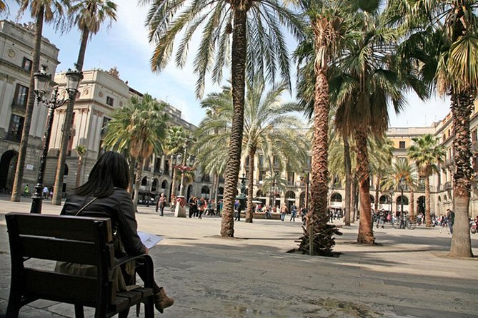 Barcelona Old Town walking tour with official guide - Barcelona Cathedral and the layers beneath the Gothic Quarter