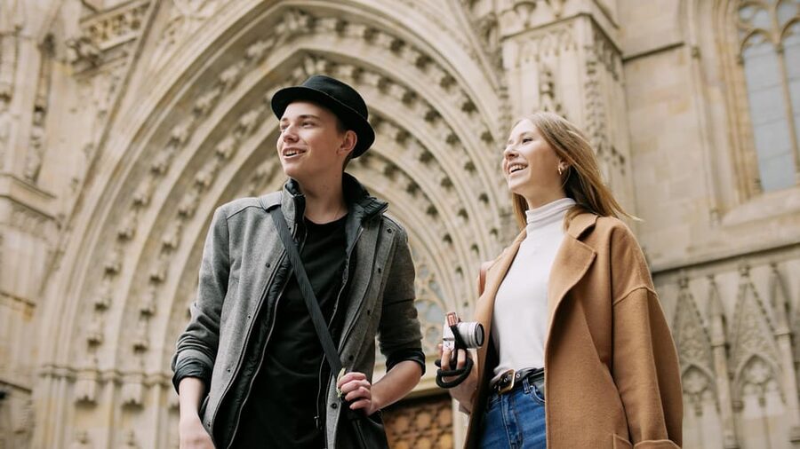 Barcelona: Old Town Walking Tour with Optional Casa Batlló - Key points at a glance