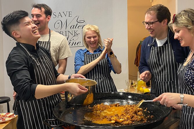 Barcelona Paella Cooking Class & Boqueria & Hofmann-Trained Chefs - Choosing your paella