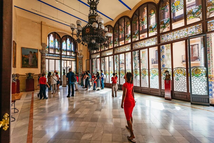 Barcelona: Palau de la Música Guided Tour - Getting there and planning your visit