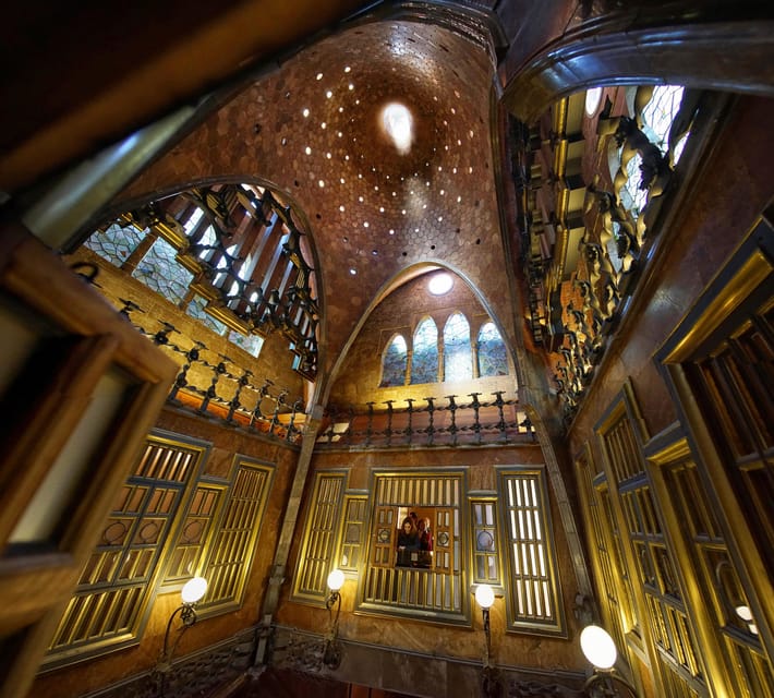 Barcelona: Palau Güell by Gaudí Entrance Ticket - Entering through the stone and iron facade