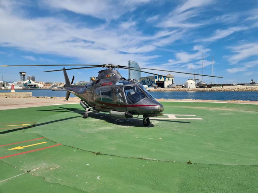 Barcelona: Panoramic Helicopter Flight & Boat Transfer - What the old town and Eixample look like from the air