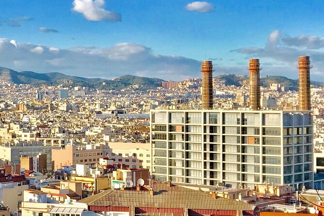 Barcelona Panoramic Walking Tour - private tour - A quiet turn at Montjuïc Cemetery