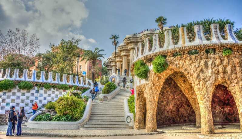 Barcelona: Park Güell Guided Tour - The one-hour route through Gaudí’s world