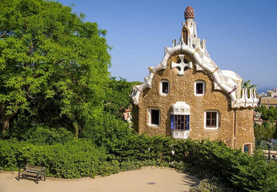 Barcelona: Park Güell Guided Tour - How much value do you get for $28?