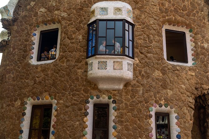Barcelona: Park Güell Guided Tour & Tickets with Fast-Track Entry - The Gaudí House Museum is only an exterior stop