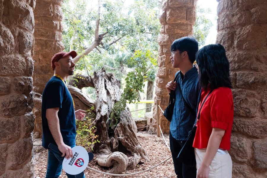 Barcelona: Park Güell Guided Tour with Fast-Track Access - Who should book this Park Güell tour?