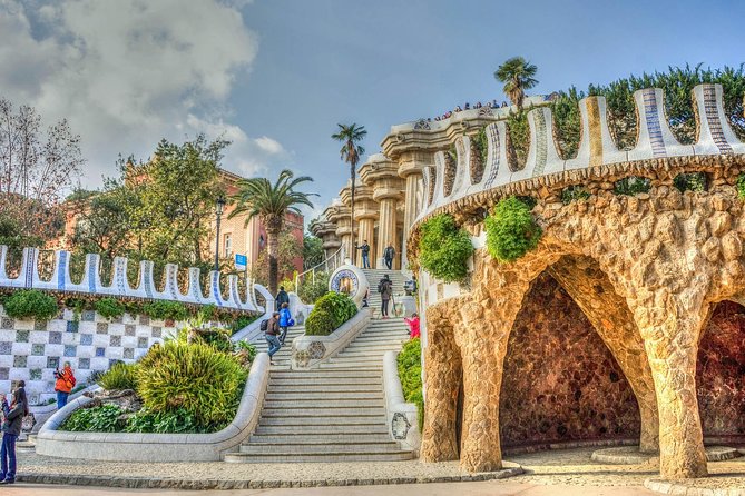 Barcelona: Park Guell Guided Tour with Skip the Line Ticket - Key points to know before you book
