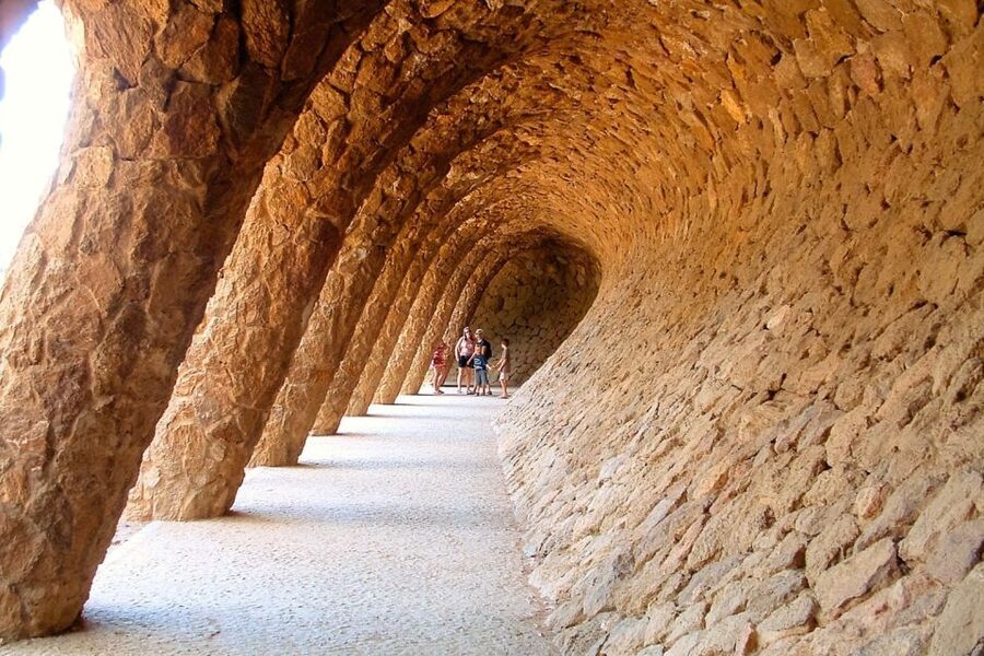 Barcelona & Park Güell: Private Half-Day Tour with Pickup - Key points to know before booking