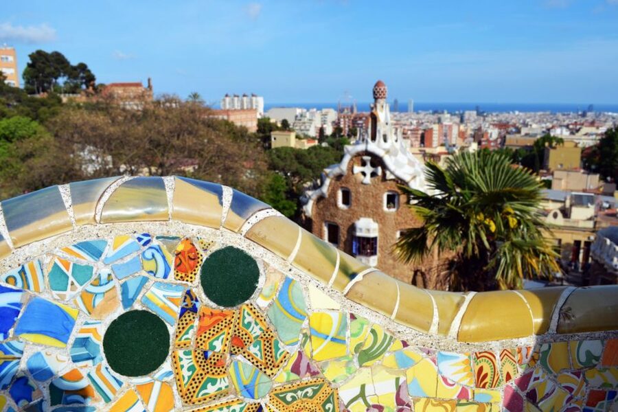 Barcelona & Park Güell: Private Half-Day Tour with Pickup - Eixample, Sant Pau, and Sagrada Familia