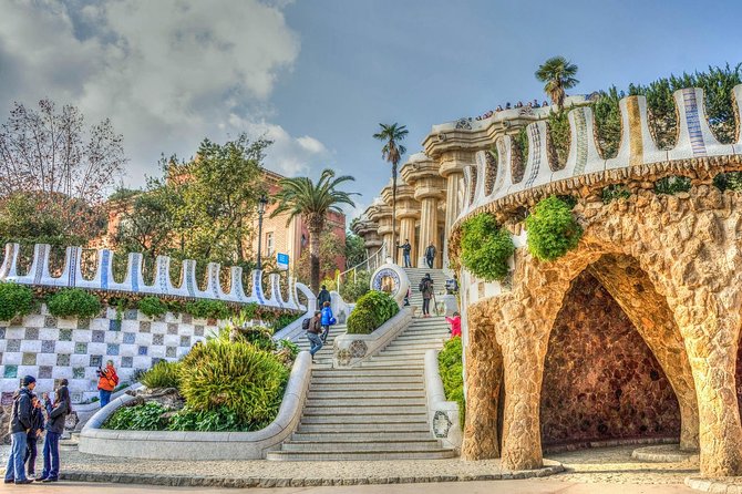 Barcelona: Park Guell Skip the Line Guided Tour - The most important warning: timing and directions
