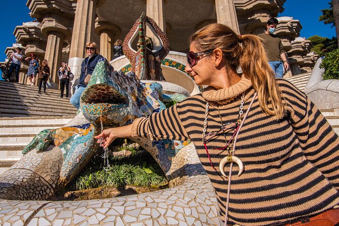 Barcelona: Park Guell Small Guided Tour & Skip the Line Ticket - Skip-the-line entry and the value of $28.87