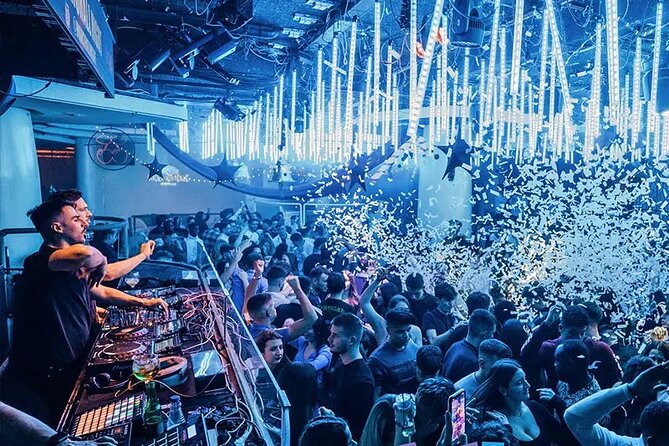 Barcelona Party Tour | 4h Experience | Club Entry - Who will enjoy this Barcelona party tour