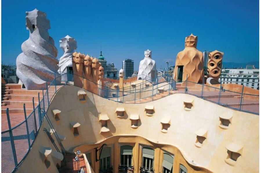 Barcelona:Pass with Casa Battló, Casa Milà, Teleferic & more - Start with Casa Batlló on Passeig de Gràcia