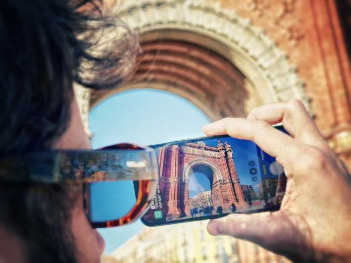 Barcelona: Phone Photography Tips & Tricks - Park & Old Town - Why this phone photography class works