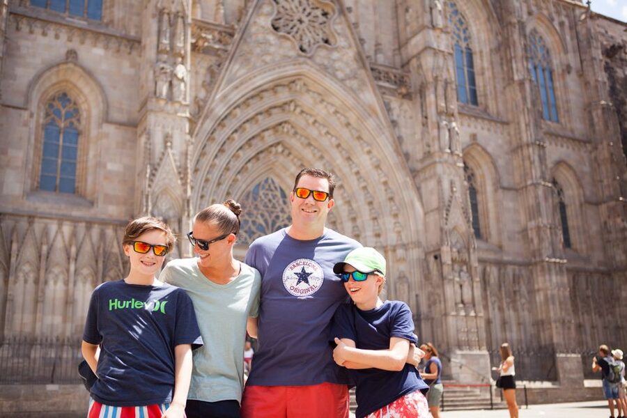 Barcelona: Photoshoot Tour Old Town - Is $56 good value?