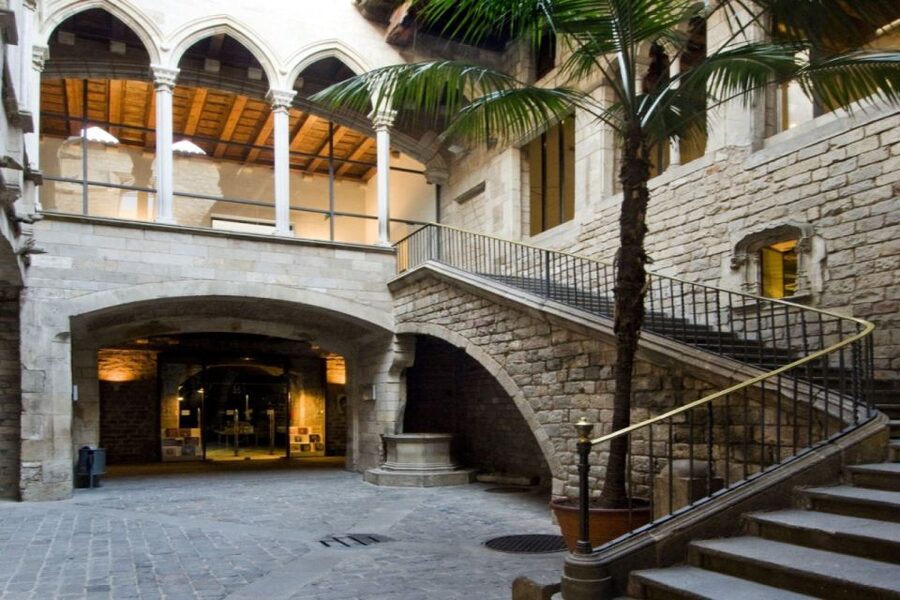Barcelona: Picasso Museum Tour with Moco Museum Ticket - Key points to know before booking