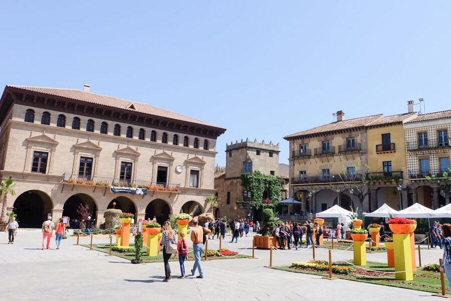 Barcelona: Poble Espanyol Entry Ticket - The artisan workshops add something real