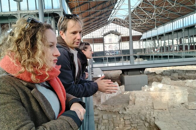 Barcelona: Premium Wine Tasting & Private Walking Tour - How much value do you get for $117.95?