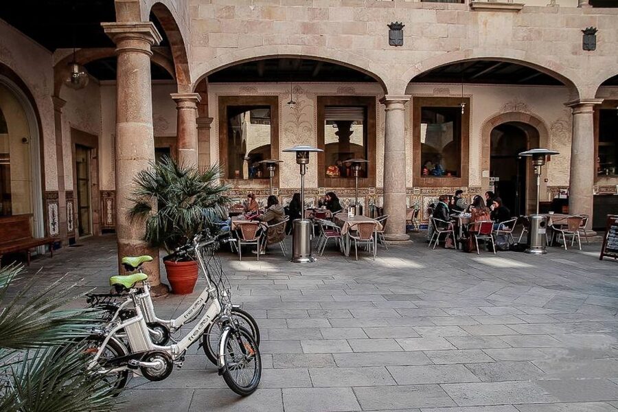 Barcelona: Private 5 Neighborhoods Tour by Electric Bike - Why an E-Bike Is a Smart Way to See Barcelona