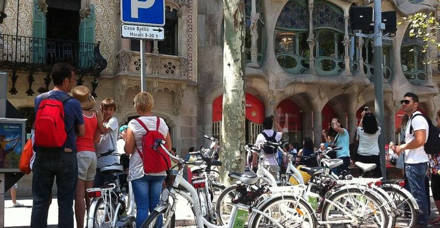 Barcelona: Private 5 Neighborhoods Tour by Electric Bike - Starting Among the Arches of Plaça Reial
