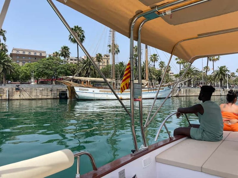 Barcelona: Private Classic Yacht Tour with Drinks - Seeing Barcelona from the Mediterranean