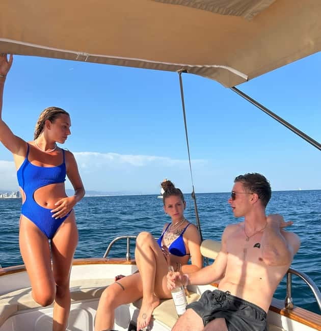 Barcelona: Private Classic Yacht Tour with Drinks - A classic Italian yacht with a modern build