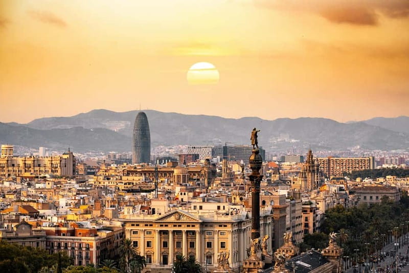 Barcelona: Private DAY TRIP Personalized City Tour - Gaudí architecture without a fixed group route