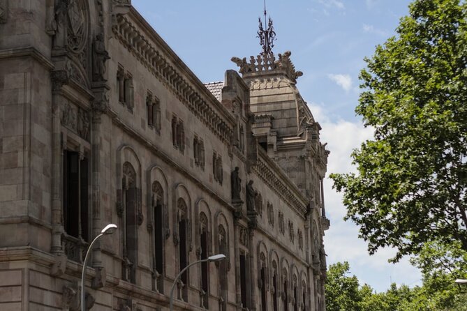 Barcelona Private Food Tour: Tapas, Paella & 8+ Food Tastings - Price, private value, and group size
