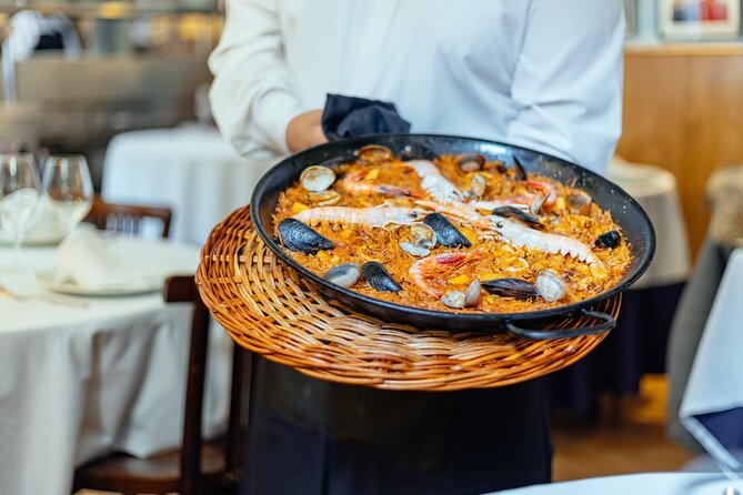 Barcelona Private Food Tour With Locals: 6 or 10 Tastings - Six tastings or 10: which option earns the price?