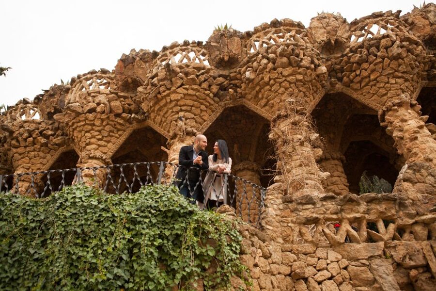 Barcelona: Private Full Park Güell Photoshoot - Bridges, viaducts, and the monumental area