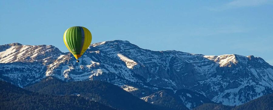 Barcelona: Private Hot Air Balloon Ride - Cancellation, timing, and booking details