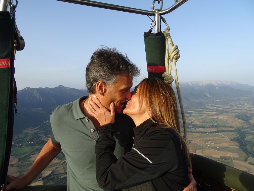 Barcelona: Private Hot Air Balloon Ride - A quiet 75-minute flight above Catalonia