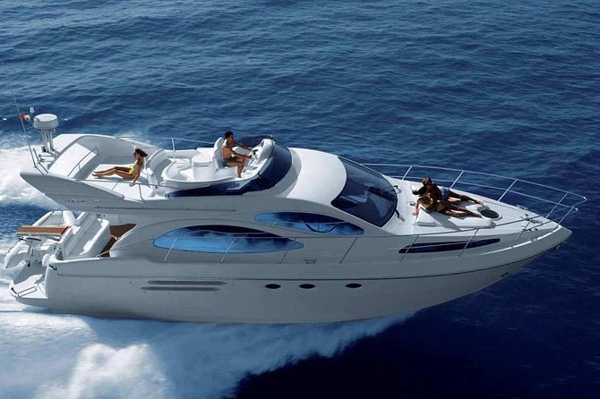 Barcelona Private Luxury Motor Yacht Sunset Cruise with Drinks - Why the guide matters on a short cruise