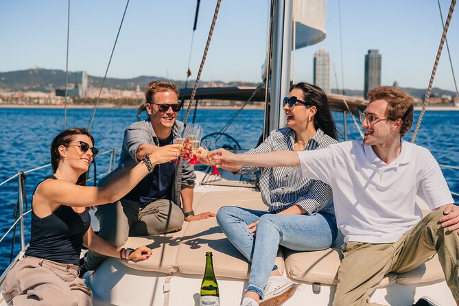 Barcelona: Private Sailing cruise with drinks & snacks - Salami, cheese, cava, and an easygoing deck picnic