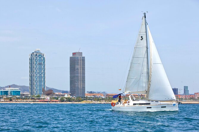 Barcelona Private Sailing with Open Bar & Snacks (max 9) - Drinks and snacks: useful, but not lunch