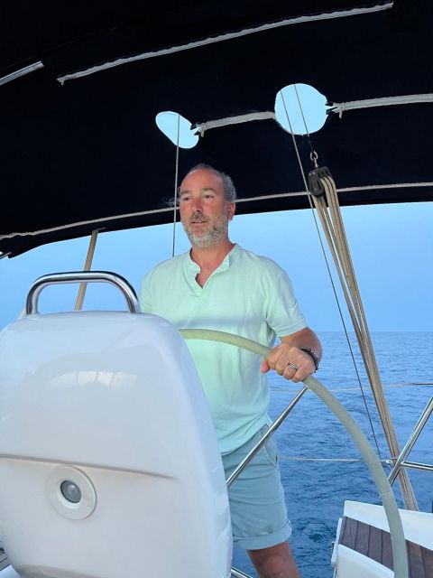 Barcelona: Private Sailing Yacht Cruise - Drinks, snacks, towels, and the small comforts