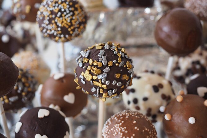 Barcelona Private Sweet Tasting & Stories - What the guide adds to the experience