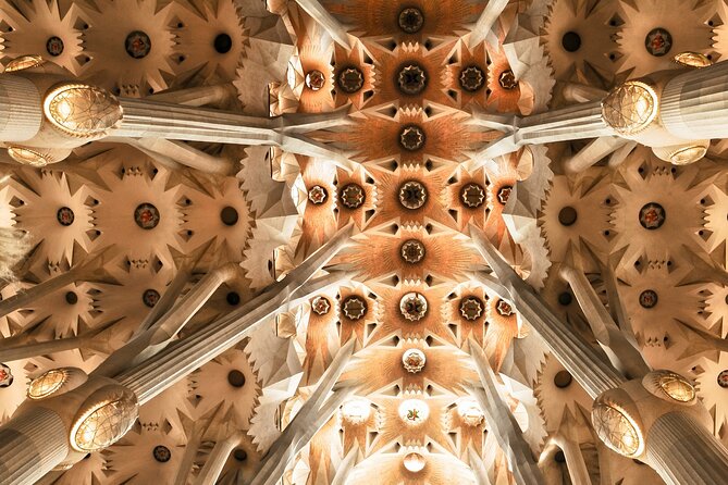 Barcelona Private Tour From Sant Pau to Sagrada Familia - A private format with named guides