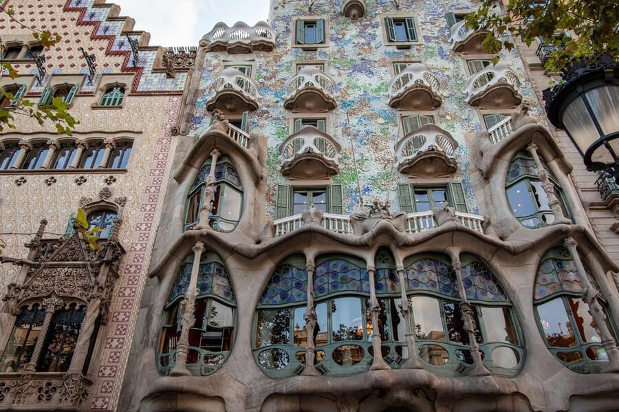 Barcelona: Private Tour of Casa Batllo with Reserved Access - Reserved entry, with one important limit