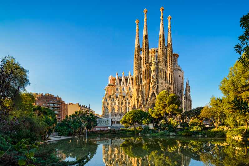 Barcelona Private Tour: Sagrada Familia,Park Güell & Pedrera - Why this private Barcelona day works